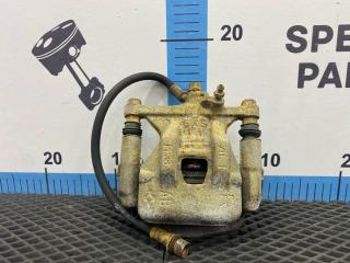 Суппорт тормозной задний правый Toyota Mark II 1993