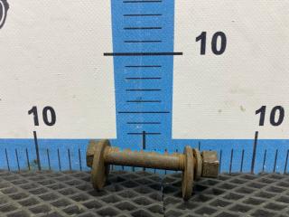 Фото запчасти болт развальный передний Toyota Mark II 1993 Б/У запчасть Запчасть болт развальный передний Toyota Mark II 1993