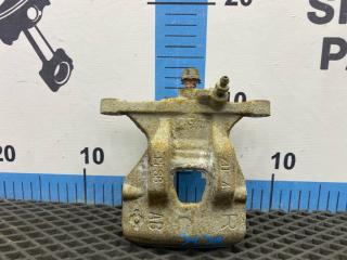 Суппорт тормозной задний правый Toyota Mark II 1994