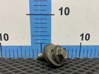 Фото запчасти болт шкива коленвала Toyota Mark II 1994 Б/У запчасть Запчасть болт шкива коленвала Toyota Mark II 1994