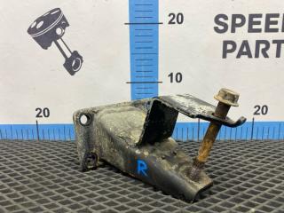 Запчасть кронштейн опоры двигателя правый Infiniti QX56 2004