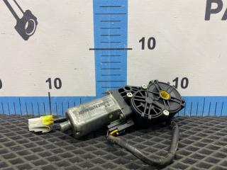 Запчасть мотор регулировки сиденья передний левый Infiniti QX56 2004