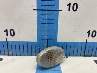 Запчасть повторитель поворота в крыло передний Subaru Forester 2002