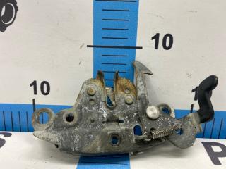 Запчасть замок капота Nissan Presage 1999