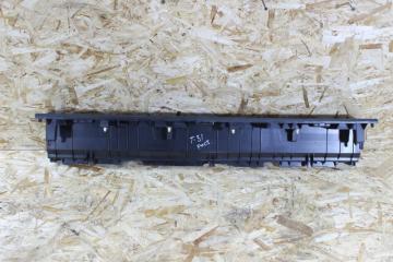 Накладка замка багажника Nissan Xtrail 2009