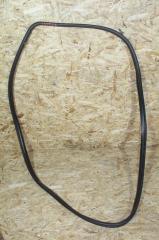 Уплотнитель на проем передний правый Hyundai IX35 2011