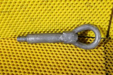 Крюк буксировочный Nissan Qashqai 2006-2010 Б/У Крюк буксировочный Nissan Qashqai 2006-2010