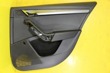 Обшивка двери задняя правая Skoda Octavia 2014
