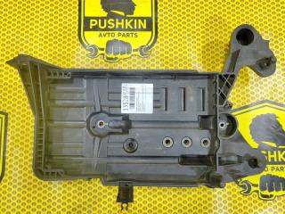 Площадка аккумулятора Skoda Octavia 2018