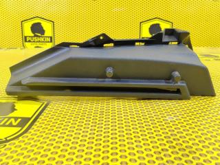 Накладка багажного отделения задняя левая Skoda Octavia 2018