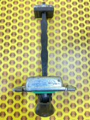 Ограничитель двери передний правый KIA RIO XLINE 2021