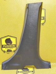 Накладка средней стойки передняя правая Nissan Primera 2001—2004