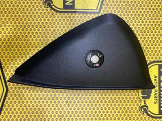 Запчасть накладка торпедо торцевая передняя правая Kia Ceed 2016