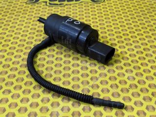 Насос омывателя Volkswagen Passat 2017