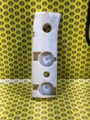 Крепление бампера правое Nissan Xtrail 2010