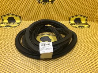 Уплотнитель на проем передний правый Volkswagen Jetta 2012