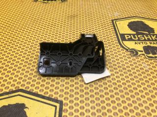 Кронштейн консоли левый Volkswagen Jetta 2012