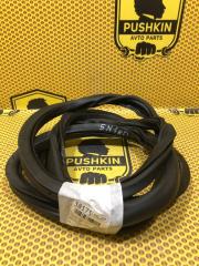 Уплотнитель на проем передний правый Volkswagen Tiguan 2011