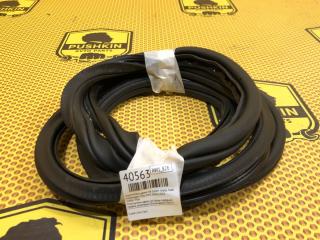 Уплотнитель на проем передний правый Volkswagen Polo 2021