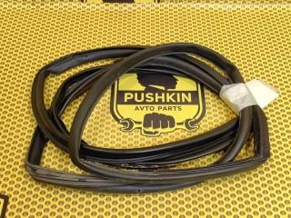 Уплотнитель на дверь передний правый Kia Ceed 2016