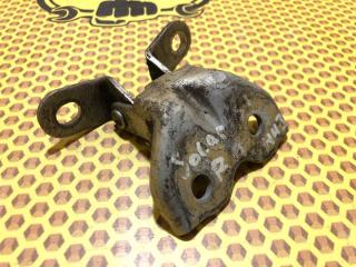 Петля двери передняя правая Hyundai Solaris 2015