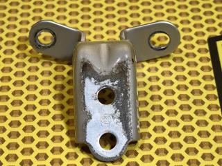 Петля двери задняя левая KIA RIO 2018