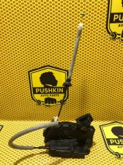 Замок двери задний левый Skoda Rapid 2018