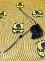 Замок двери передний правый Skoda Rapid 2018