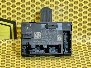 Блок управления двери передний правый Skoda Octavia 2018