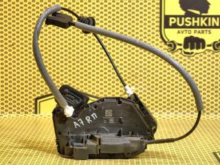 Замок двери передний правый Skoda Octavia 2018