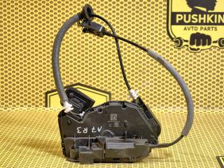 Замок двери задний правый Skoda Octavia 2018