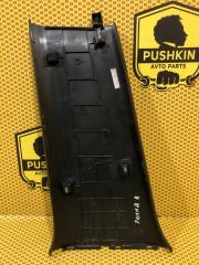 Обшивка стойки центральной нижняя правая Rapid 2018 NH3 CWVA