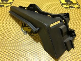 Обшивка крышки багажника задняя левая Skoda Rapid 2018