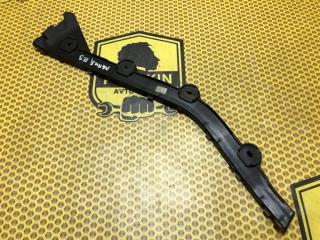 Крепление бампера заднее правое Skoda Rapid 2018