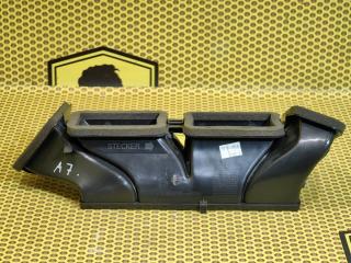 Воздуховод отопителя на торпедо нижний Skoda Octavia 2018