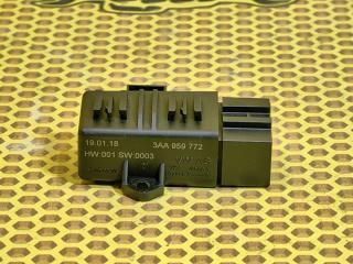 Блок управления обогревом сидений Skoda Octavia 2018