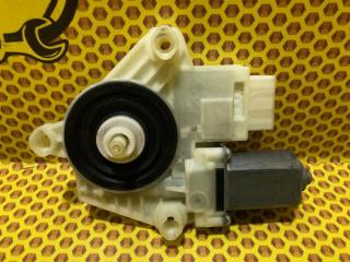 Мотор стеклоподъемника передний левый Volkswagen Polo Б/У Мотор стеклоподъемника передний левый Volkswagen Polo