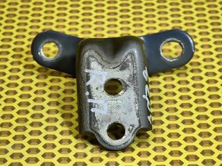 Петля двери передняя правая Kia Ceed 2014