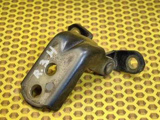 Петля двери Nissan Almera G15 2013