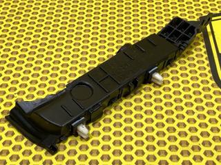 Кронштейн бампера передний левый KIA RIO 2020