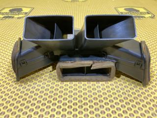 Воздуховод отопителя на торпедо нижний Skoda Octavia 2011