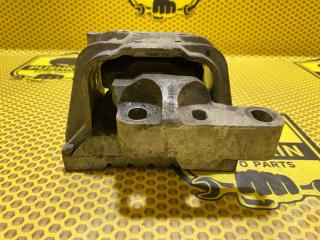 Опора двигателя правая Skoda Octavia 2011 Б/У Опора двигателя правая Skoda Octavia 2011