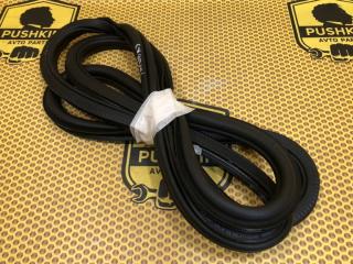 Уплотнитель на проем задний правый Skoda Superb 2017