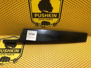 Молдинг двери внешний передний правый Skoda Octavia 2019