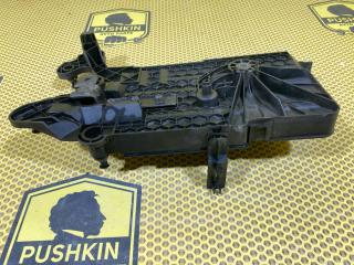 Площадка аккумулятора Skoda Octavia 2019