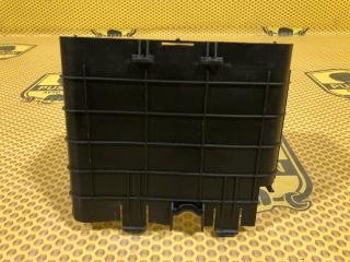 Кожух АКБ Skoda Octavia 2011