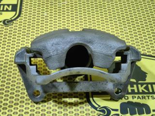 Суппорт передний правый Skoda Superb 2017