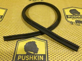 Уплотнитель жабо Volkswagen Polo 2021