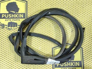 Уплотнитель на дверь задний левый Kia Cerato 2010