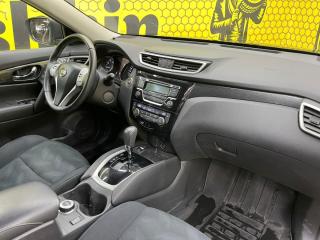 Автомобиль на запчасти X-TRAIL 2017 T32 QR25DE Автомобиль на запчасти X-TRAIL 2017 T32 QR25DE